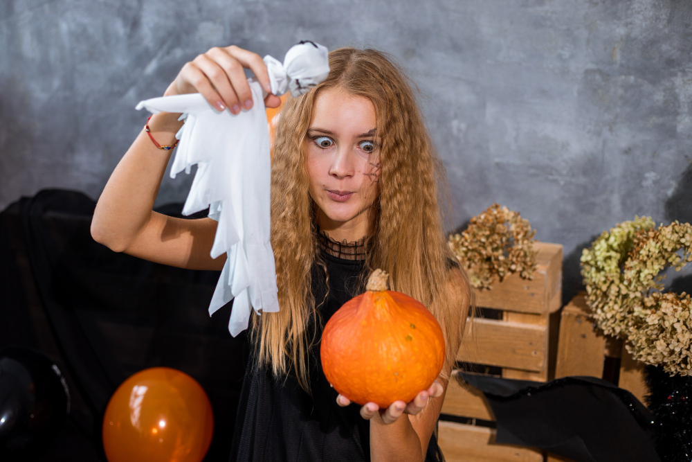 Cum să îți faci propriile decorațiuni pentru Halloween din dovleci