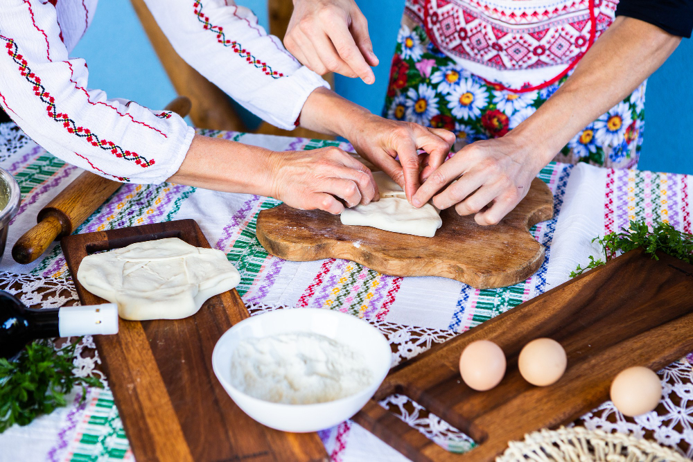 Mucenici cu zeamă: rețeta tradițională pentru un desert aromat și delicios